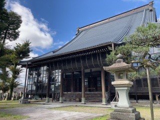 Temple Saishōkōji (site de l'ancien château de Fujishima)