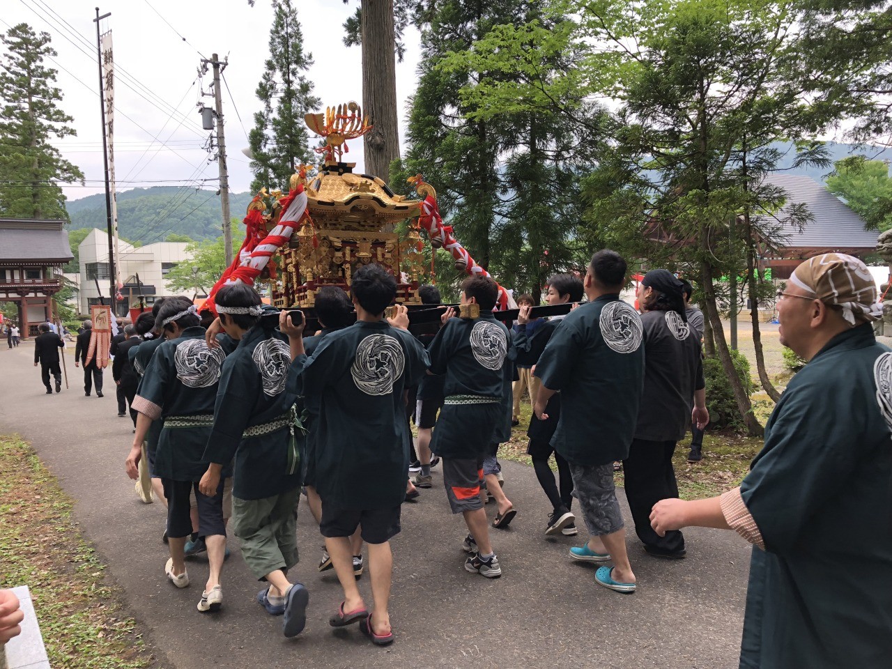 大人神輿