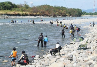 九頭竜川 アユ釣り体験&鮎塩焼き