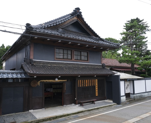 田辺酒造　酒蔵見学と角打ち