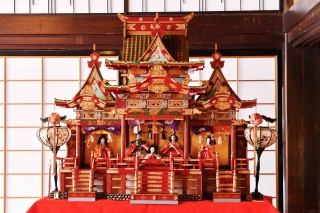 Furuki-Yoki Hina Doll Exhibition