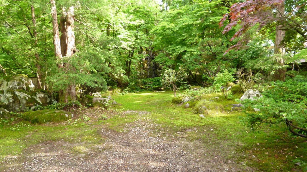 春の庭園