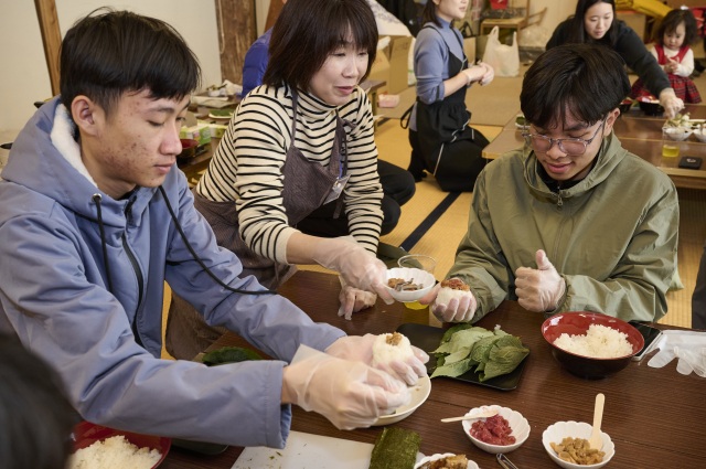 握って食べる!若狭おにぎり体験