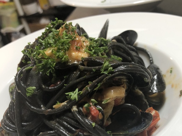 ブルーライト ヨコヤマ