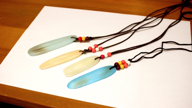 歴史が交差する金津めぐり～垂飾りづくり体験～